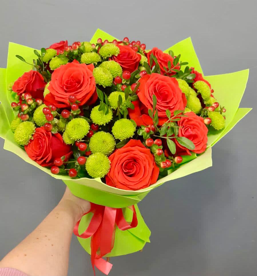 Букет цветов из: Хризантемы и Розы в Матвеевом Кургане