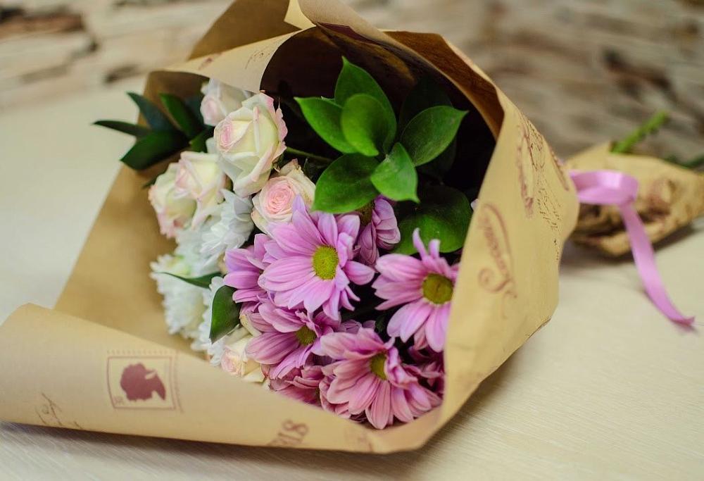 Букет цветов из: Розы и Хризантемы в Матвеевом Кургане