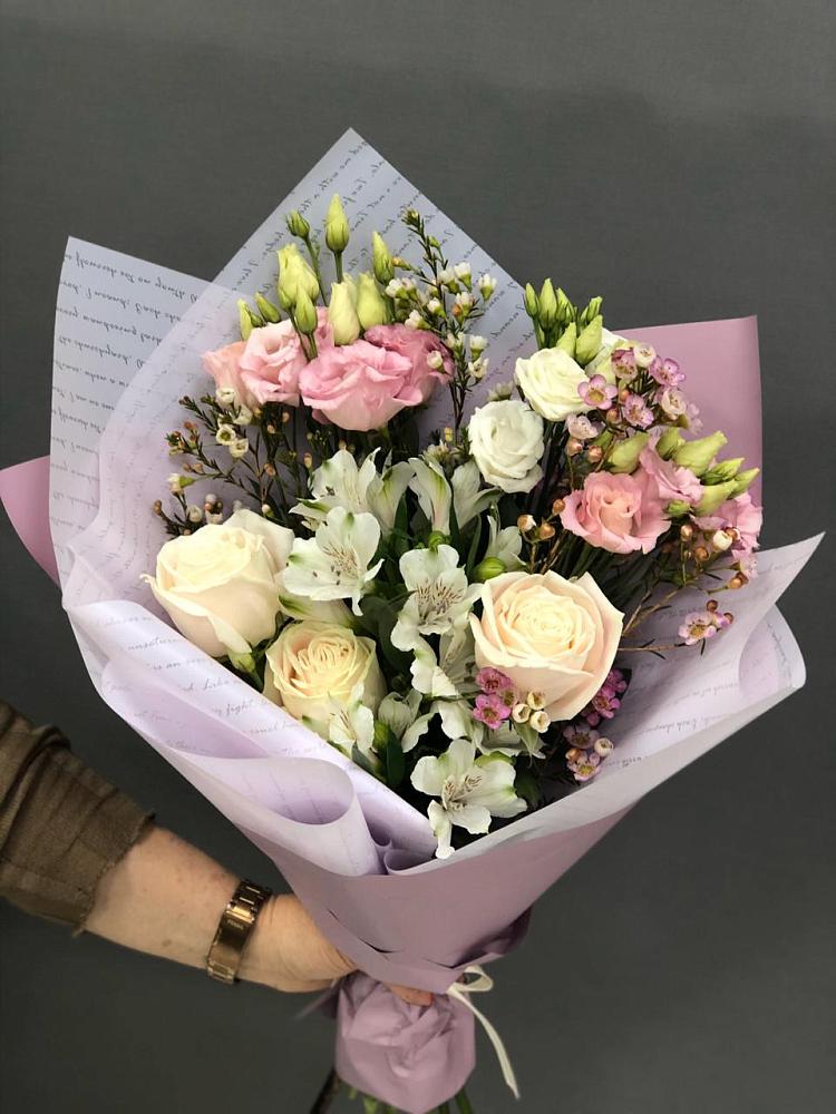 Букет цветов из: Альстромерии, Розы и Лизиантусы в Матвеевом Кургане