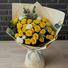 Букет цветов из:  Розы в Матвеевом Кургане