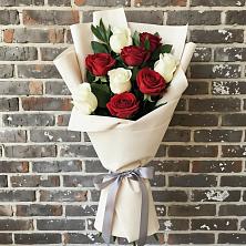 Букет цветов из:  Розы в Матвеевом Кургане