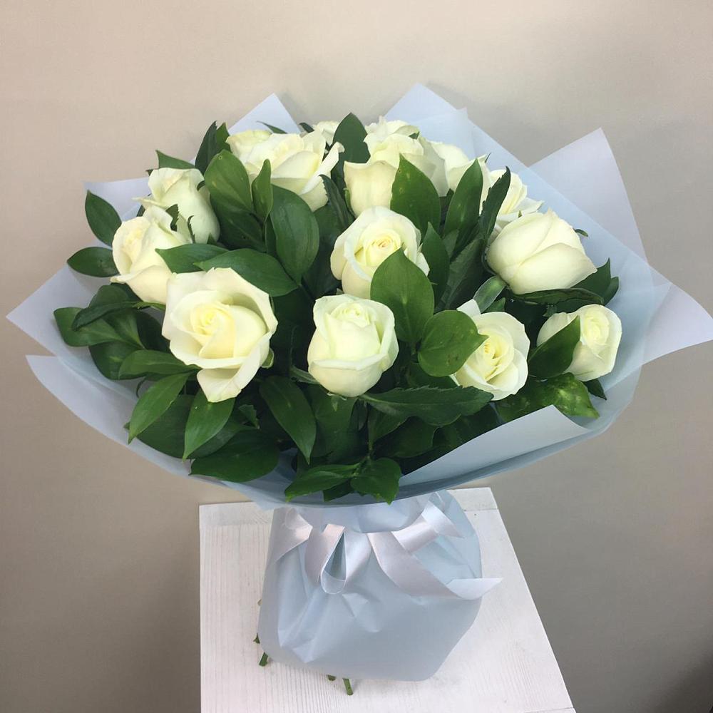 Букет 15 Белых роз Проуд в Матвеевом Кургане
