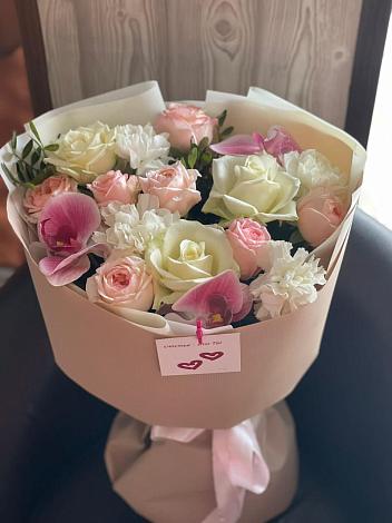Букет цветов из: Орхидеи, Розы и Гвоздики в Матвеевом Кургане