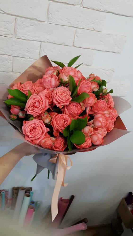 Букет цветов из: Розы в Матвеевом Кургане