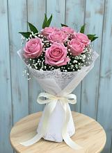 Букет цветов из:  Розы в Матвеевом Кургане