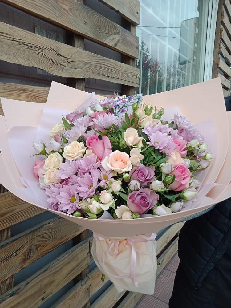 Букет цветов из: Розы и Хризантемы в Матвеевом Кургане