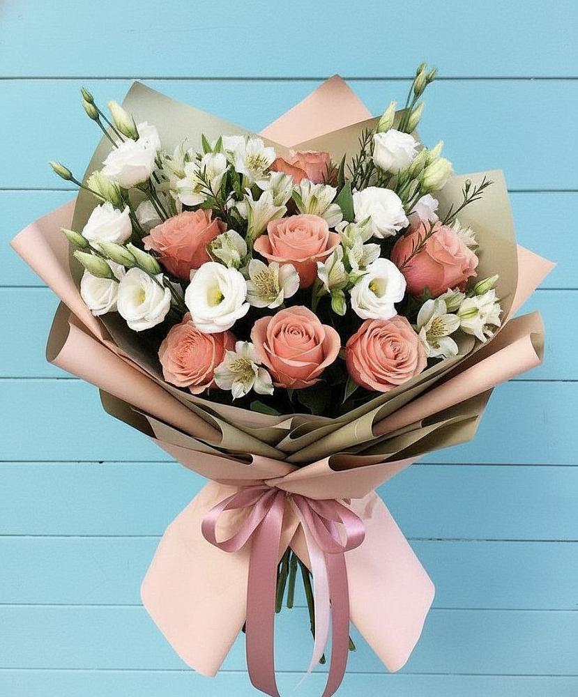 Букет цветов из: Розы, Альстромерии и Лизиантусы в Матвеевом Кургане