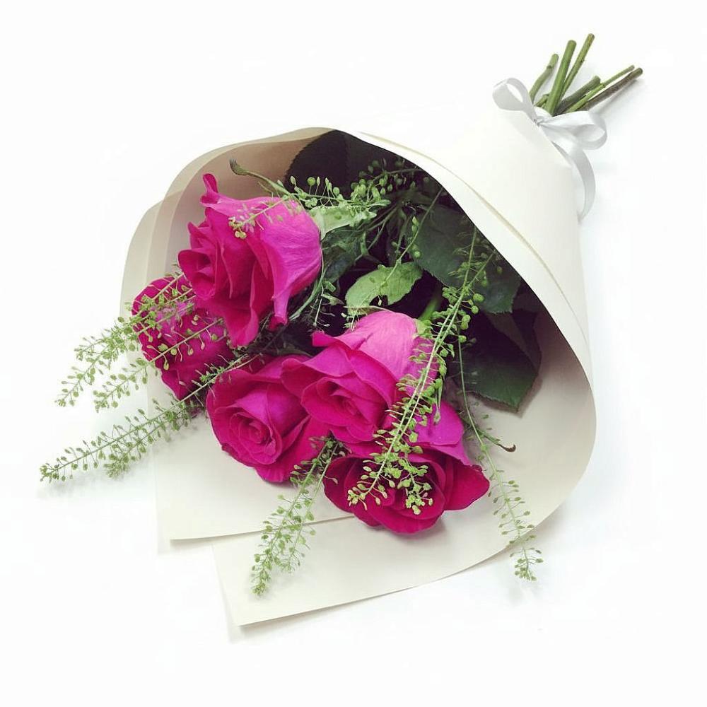 Букет цветов из: Розы в Матвеевом Кургане