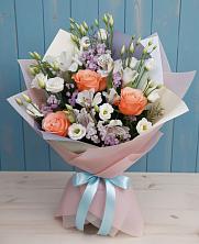 Букет цветов из:  Лизиантусы, Розы, Альстромерии и Гипсофила в Матвеевом Кургане