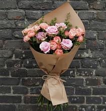 Букет цветов из:  Розы в Матвеевом Кургане