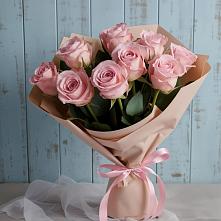 Букет цветов из:  Розы в Матвеевом Кургане