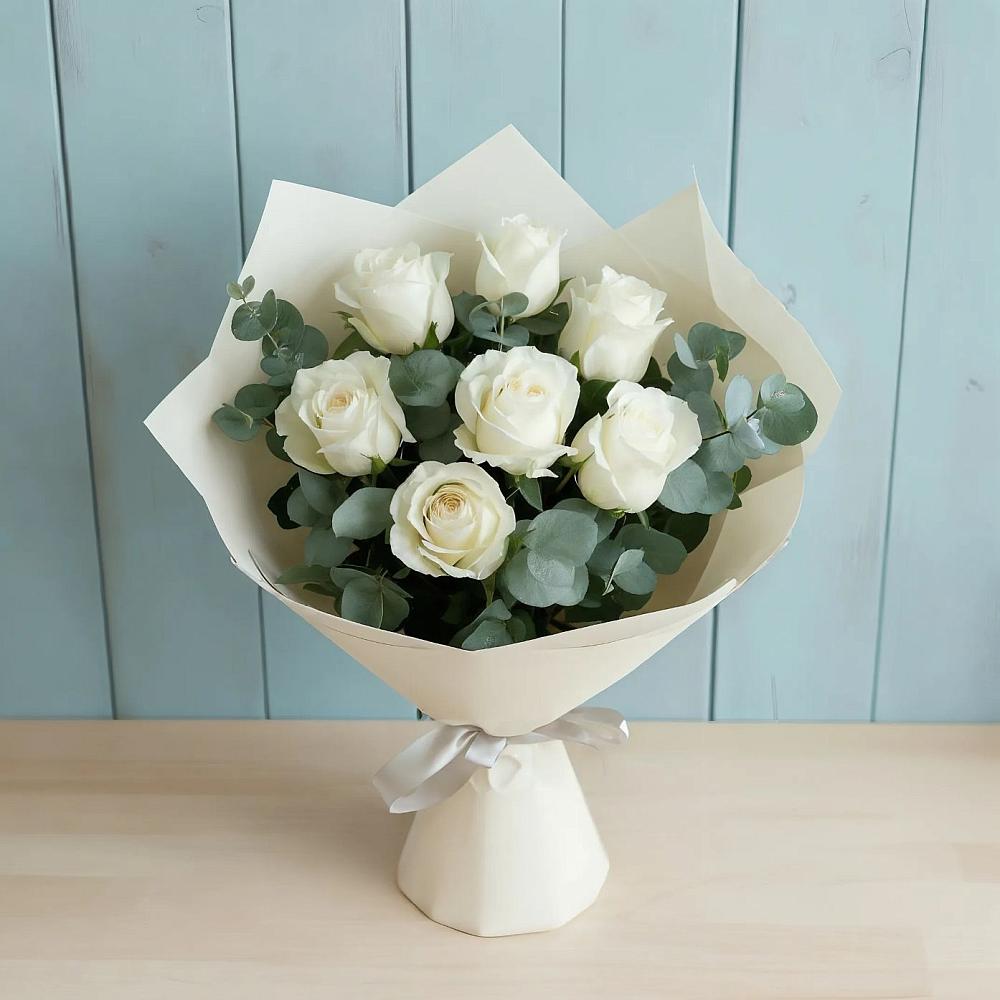 Букет Белые розы в Эвкалипте в Матвеевом Кургане