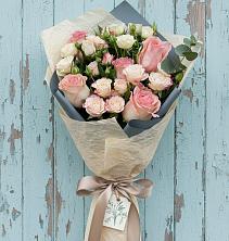 Букет цветов из:  Розы в Матвеевом Кургане