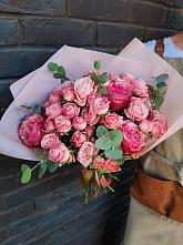 Букет цветов из:  Розы в Матвеевом Кургане