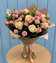 Букет цветов из:  Розы в Матвеевом Кургане