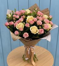 Букет цветов из:  Розы в Матвеевом Кургане
