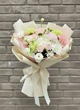 Букет цветов из:  Гвоздики, Розы, Лизиантусы и Хризантемы #REPLACE_PRED# Матвеевом Кургане