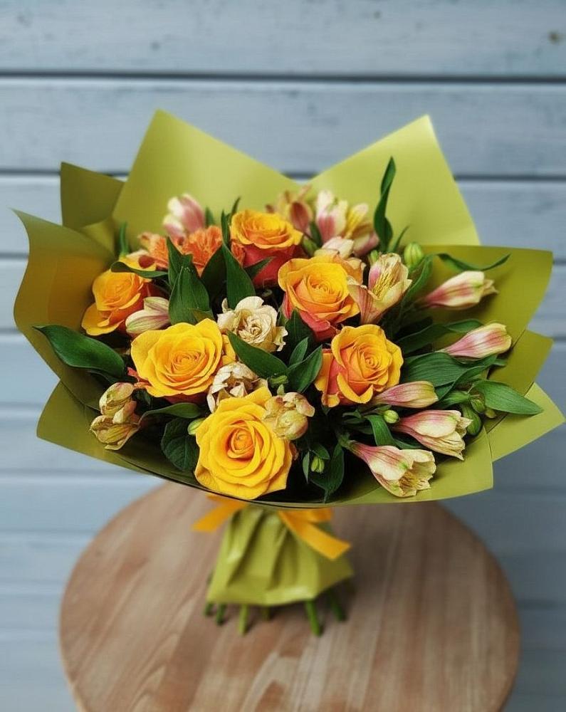 Букет цветов из: Альстромерии и Розы в Матвеевом Кургане