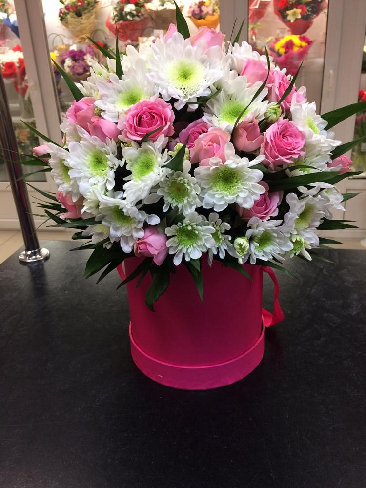 Цветочная композиция из Розы и Хризантемы в шляпной коробке в Матвеевом Кургане