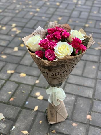 Букет цветов из: Розы в Матвеевом Кургане