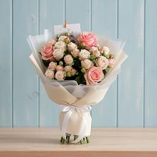 Букет цветов из:  Розы в Матвеевом Кургане