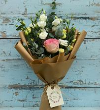 Букет цветов из:  Розы и Лизиантусы в Матвеевом Кургане
